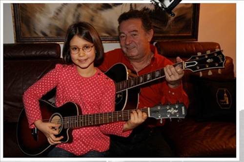 Kayahan'ın ölümü ünlüleri yasa boğdu