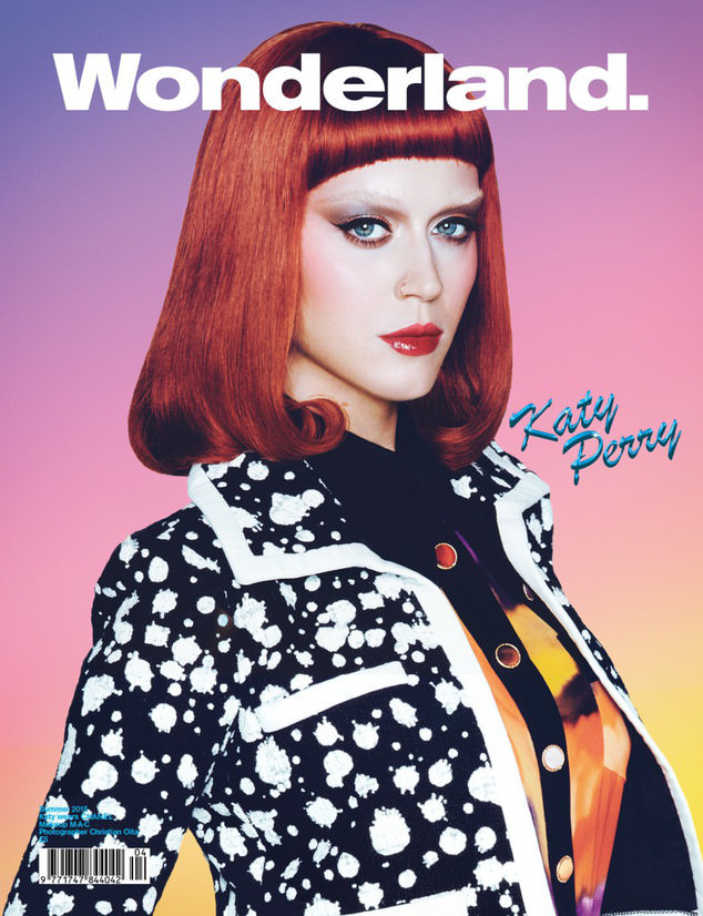 Katy Perry Wonderland dergisi için sarışın oldu