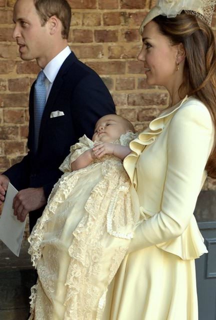 Prenses Charlotte vaftiz oldu