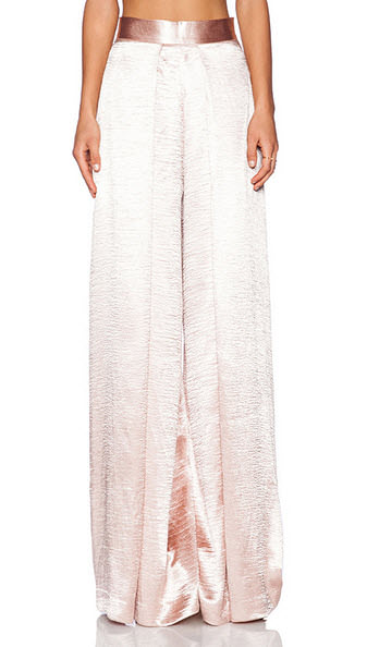  Stil Zoom: Kendall Jenner - Nereden giyiniyor, ne kadar ödüyor?