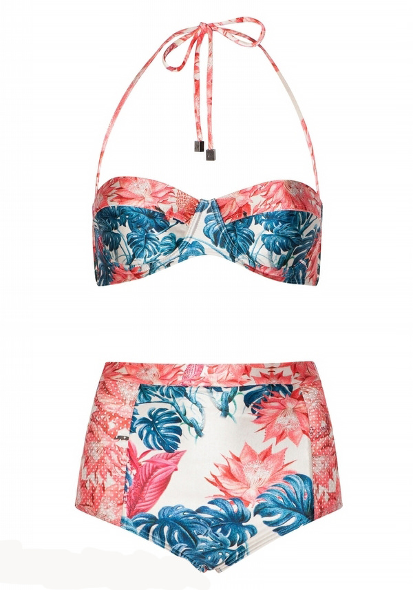 Plajda 60’lar kadınıyız!