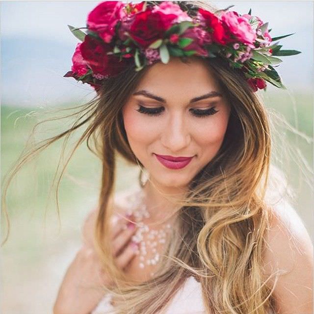 Kumsal düğünlerine özel saç modelleri