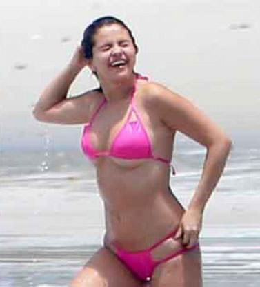 Selena Gomez: Kilo aldım diye üstüme saldırdılar