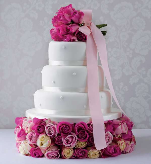 Buse Terim'den düğün trendleri