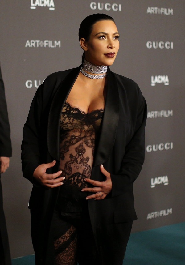 Seksi hamile Kim Kardashian