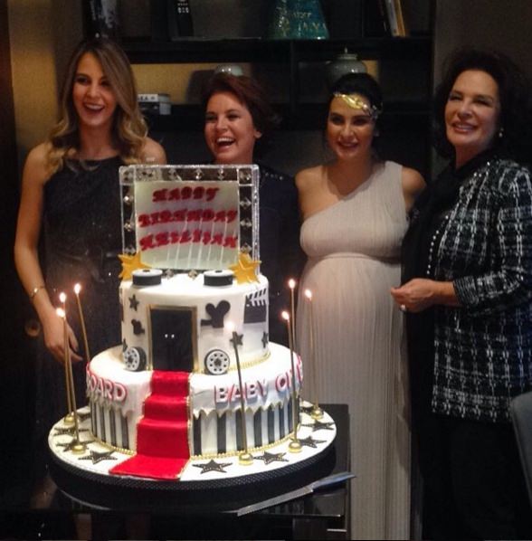 Neslişah Alkoçlar 'baby shower' yaptı