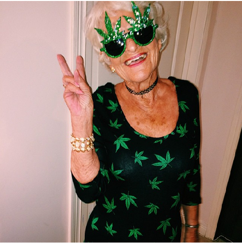 87 yaşındaki Baddie Winkle Instagram'ı salladı!