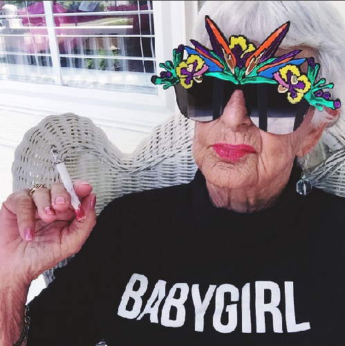 87 yaşındaki Baddie Winkle Instagram'ı salladı!