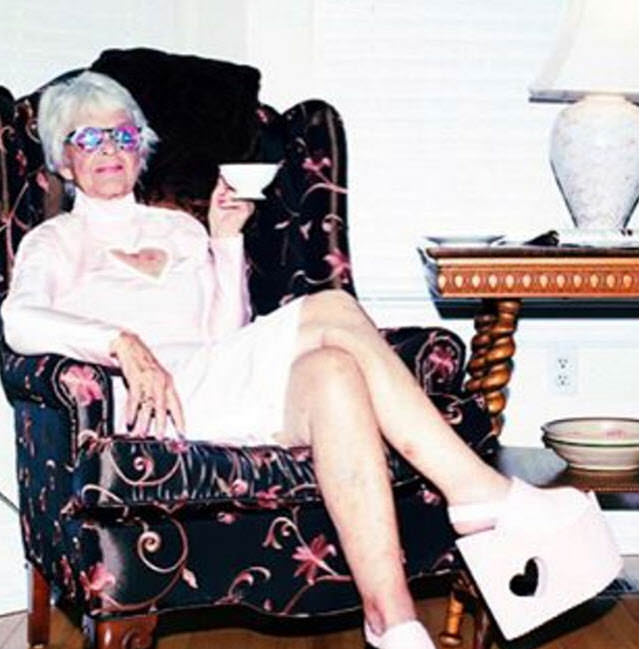 87 yaşındaki Baddie Winkle Instagram'ı salladı!