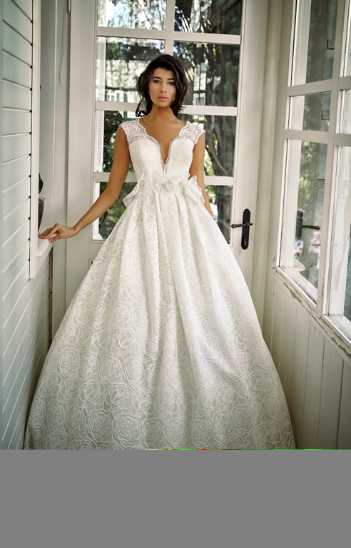 Bir gelinlik hikayesi: Akay