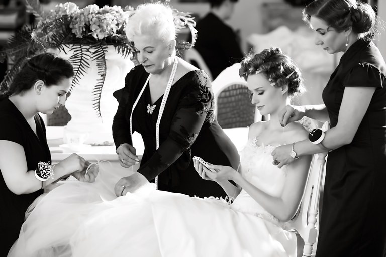 Bir gelinlik hikayesi: Akay