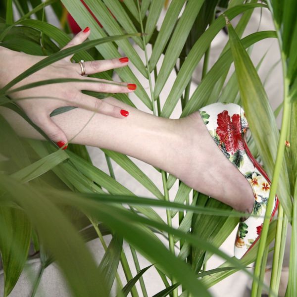 Christian Louboutin`den Hawaii Kawai koleksiyonu