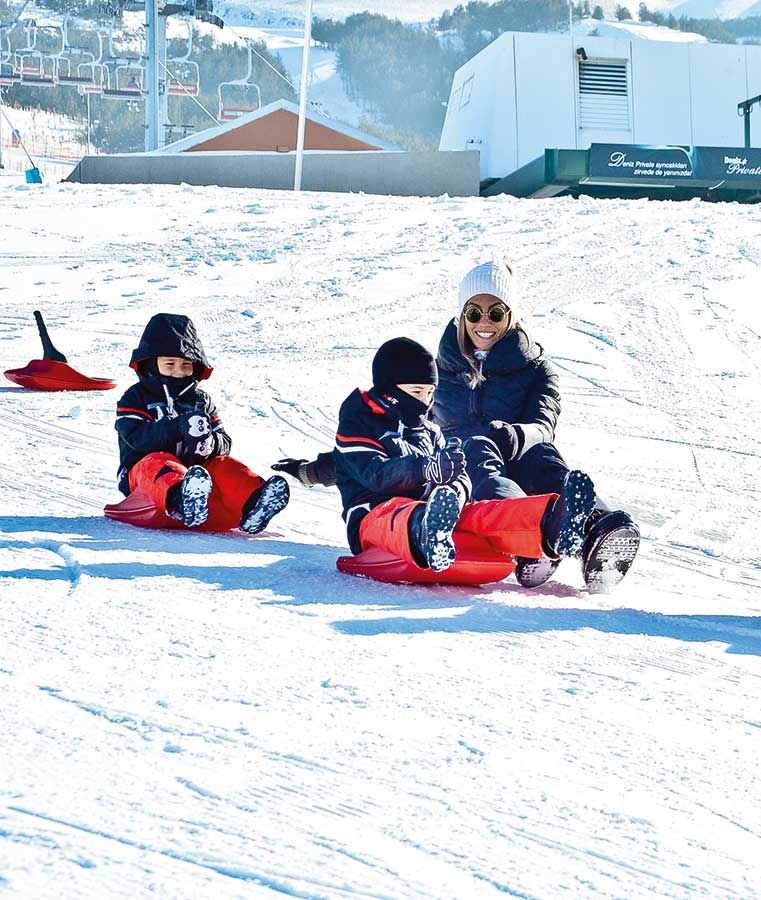 Ünlülerin kar tatilinden fotoğraflar