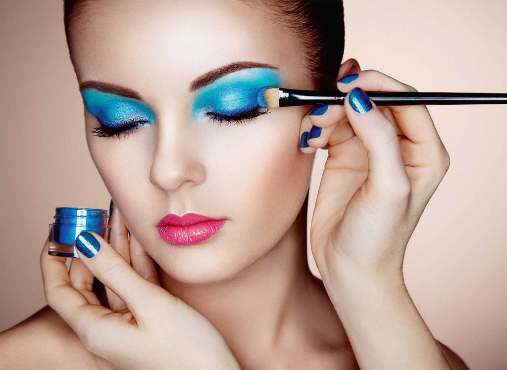 Trend: Renkli göz makyajı