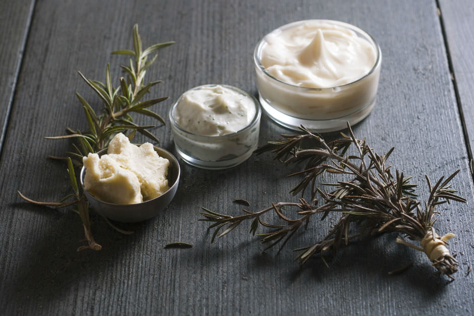 Vücut Çatlakları İçin  Ev Yapımı 5 Doğal Krem ve Peeling