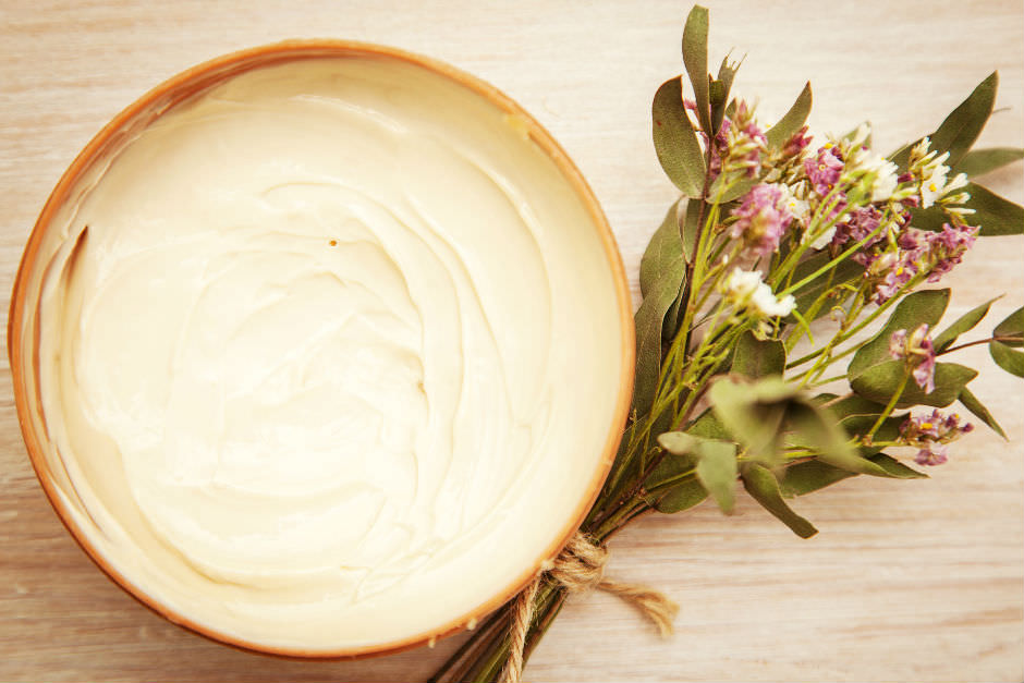 Vücut Çatlakları İçin  Ev Yapımı 5 Doğal Krem ve Peeling