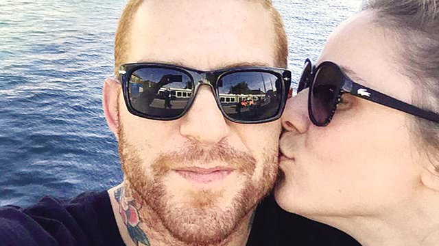 Gökhan Özoğuz ikiz babası oldu