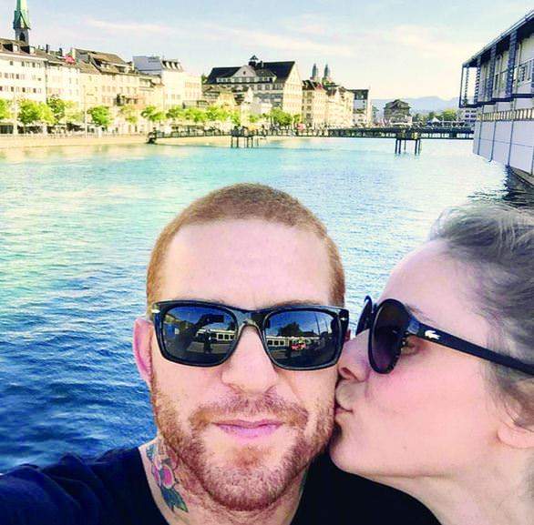 Gökhan Özoğuz ikiz babası oldu