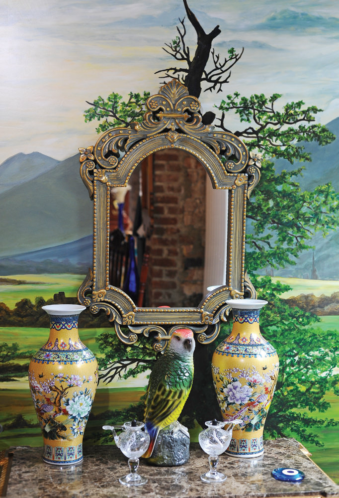 Karaköy'de bir dekorasyon mağazası: Antemiyon