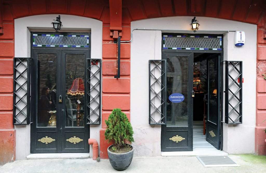 Karaköy'de bir dekorasyon mağazası: Antemiyon