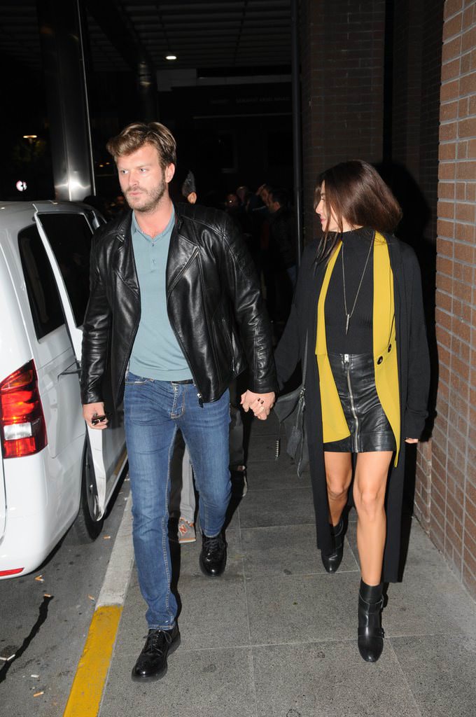 Kıvanç Tatlıtuğ'dan hayranlarını üzen haber!