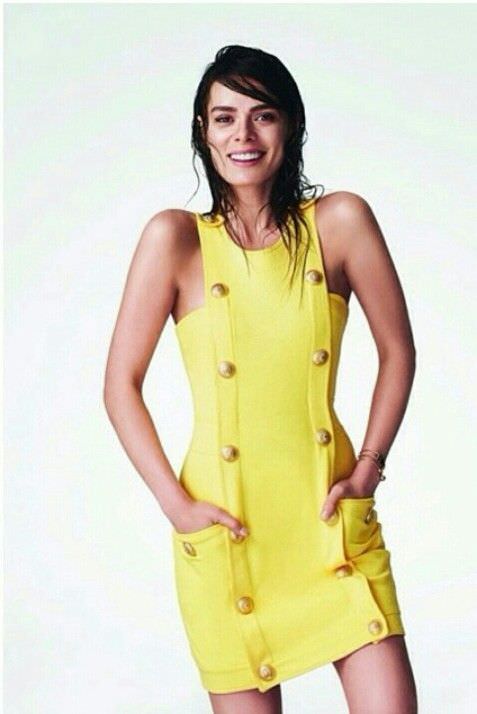 Özge Özpirinçci yeni yaşını kutladı