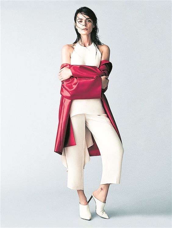 Özge Özpirinçci yeni yaşını kutladı