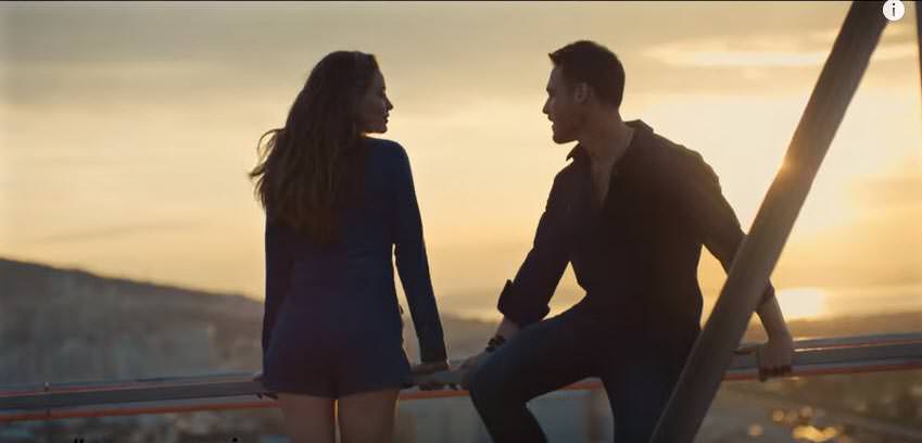 Serenay Sarıkaya ve Kerem Bursin'in yeni reklam filmi