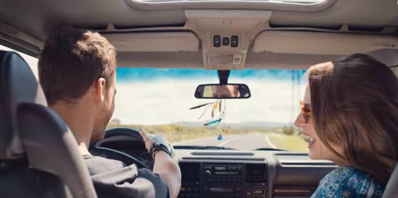 Serenay Sarıkaya ve Kerem Bursin'in yeni reklam filmi