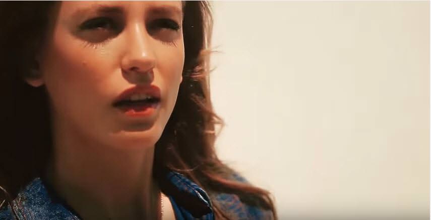 Serenay Sarıkaya ve Kerem Bursin'in yeni reklam filmi