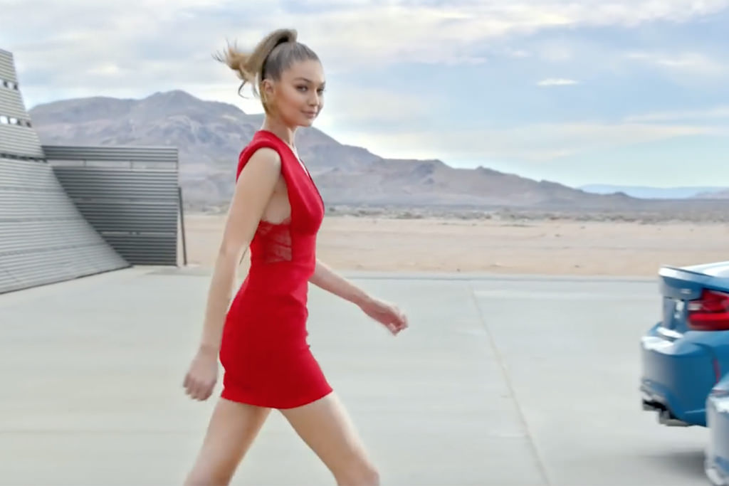 Gigi Hadid BMW`nin kampanya yüzü oldu