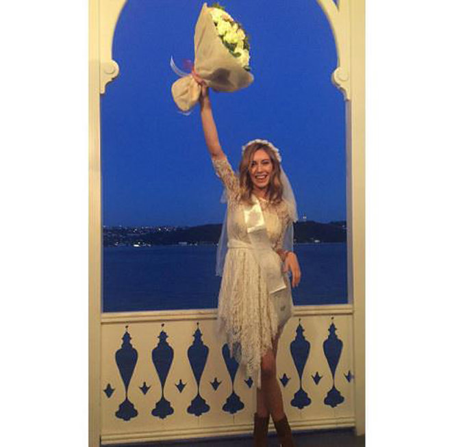 Sinem Kobal'ın kına gecesi fotoğrafları