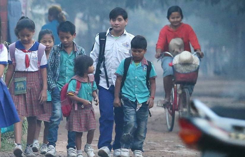 Kanatsız melek Angelina yeniden anne oldu!