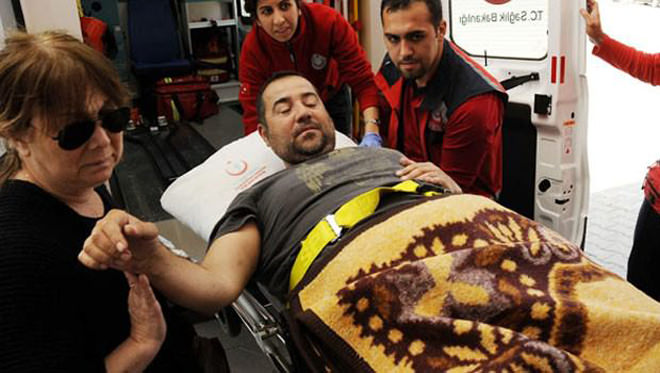 Ata Demirer kaza geçirdi