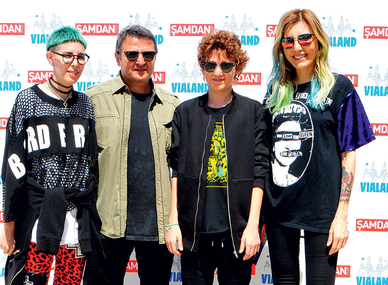 Ünlü isimler ve çocukları Vialand’de bir araya geldi