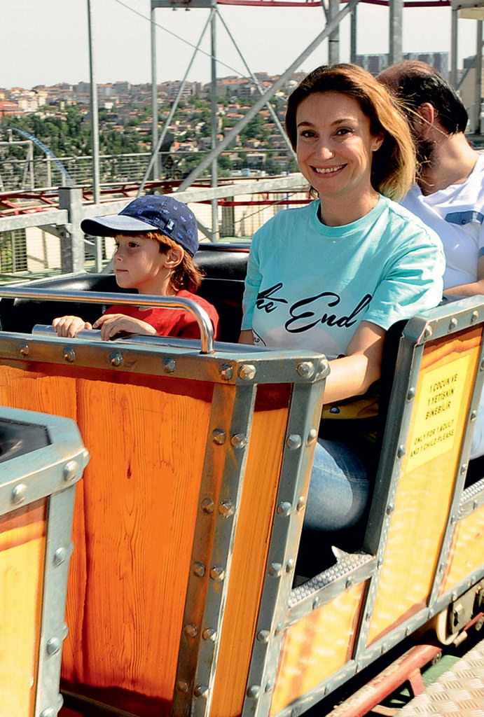 Ünlü isimler ve çocukları Vialand’de bir araya geldi