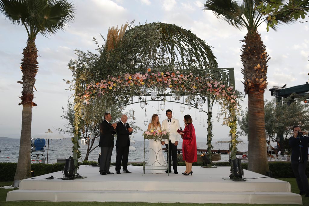 Sinem Kobal ve Kenan İmirzalıoğlu'nun romantik balayı tatili	