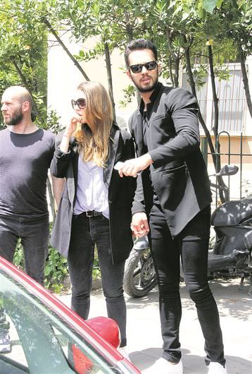 Murat Boz, Aslı Enver'i acı gününde yalnız bırakmadı