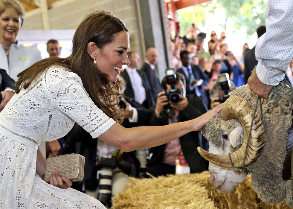 Kate Middleton'ın aynı kıyafeti tekrar tekrar giydiği 78 kare
