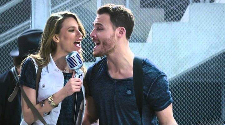 Serenay Sarıkaya ve Kerem Bursin ev baktı