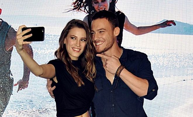 Serenay Sarıkaya ve Kerem Bursin ev baktı
