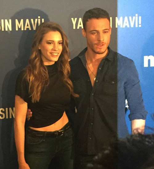 Serenay Sarıkaya ve Kerem Bursin ev baktı