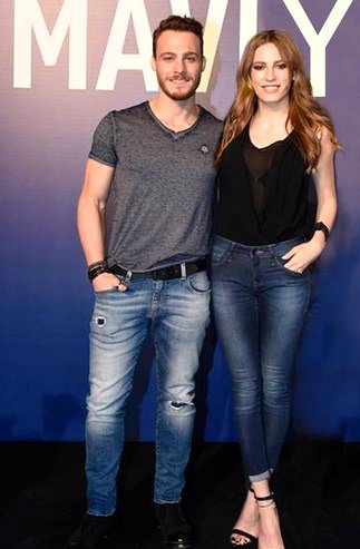Serenay Sarıkaya ve Kerem Bursin ev baktı