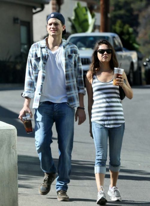 Mila Kunis ve Ashton Kutcher çifti ikinci çocuklarını bekliyor