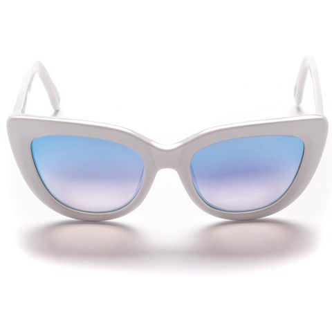 Trend alarmı: Beyaz kedi gözlükler