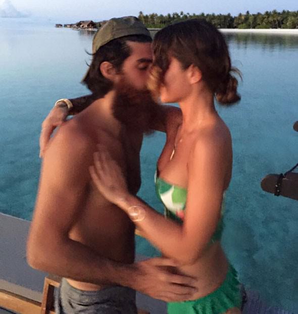 Eliz Sakuçoğlu ve Beran Benan tatilde