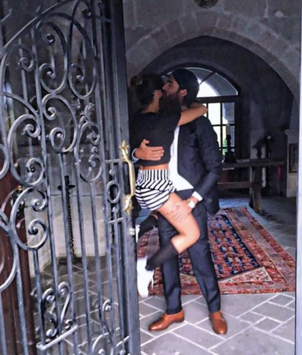 Eliz Sakuçoğlu ve Beran Benan tatilde