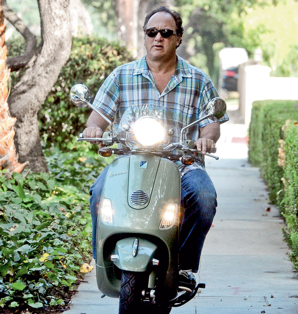 Trafikten bunalan Scooter’a atlıyor