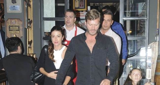 Kıvanç Tatlıtuğ ve Başak Dizer kaza geçirdi