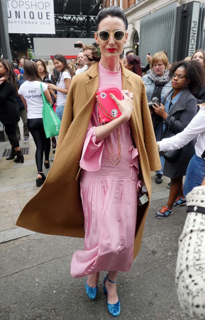 Sonbaharda kahverengi kokusu